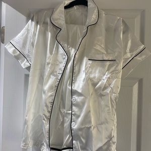 White satin Pajama set size Large